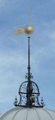 Greenwich Park - Altazimuth building weather vane of Halley's Comet