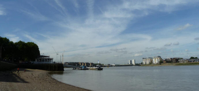 Greenwich - Thames foreshore by Old Royal Naval College, looking west