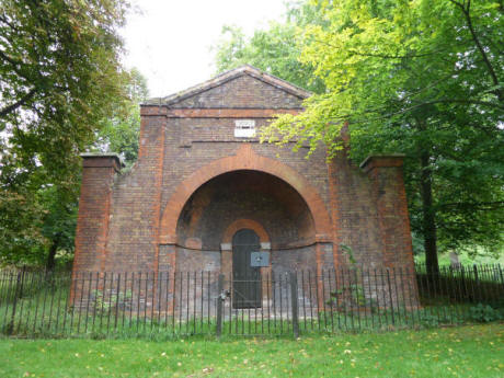 Greenwich Park - Standard Reservoir Conduit House