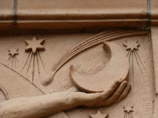 Greenwich Park - South Building - "Astronomia" plaque comet